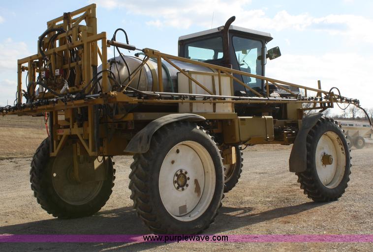 image for item A6729 1996 Ag-Chem RoGator 854 sprayer