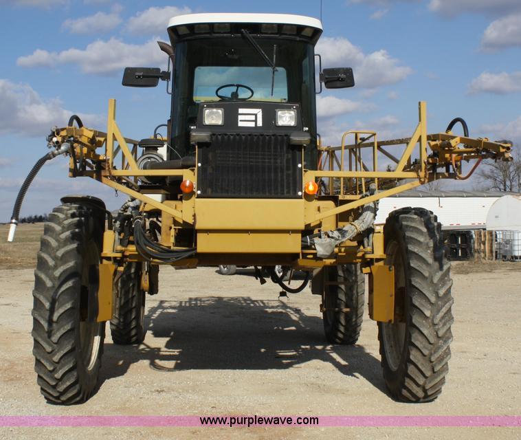 image for item A6729 1996 Ag-Chem RoGator 854 sprayer