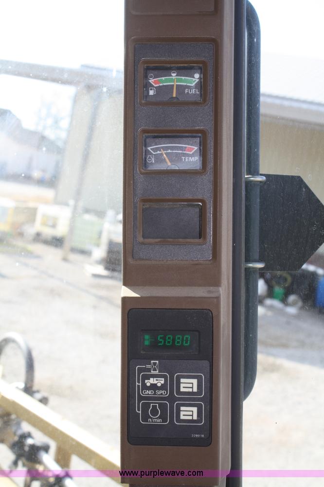 image for item A6729 1996 Ag-Chem RoGator 854 sprayer