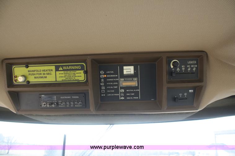 image for item A6729 1996 Ag-Chem RoGator 854 sprayer