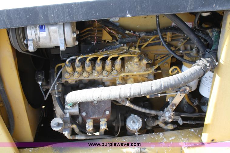 image for item A6729 1996 Ag-Chem RoGator 854 sprayer