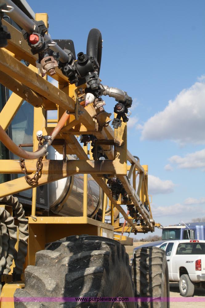 image for item A6729 1996 Ag-Chem RoGator 854 sprayer