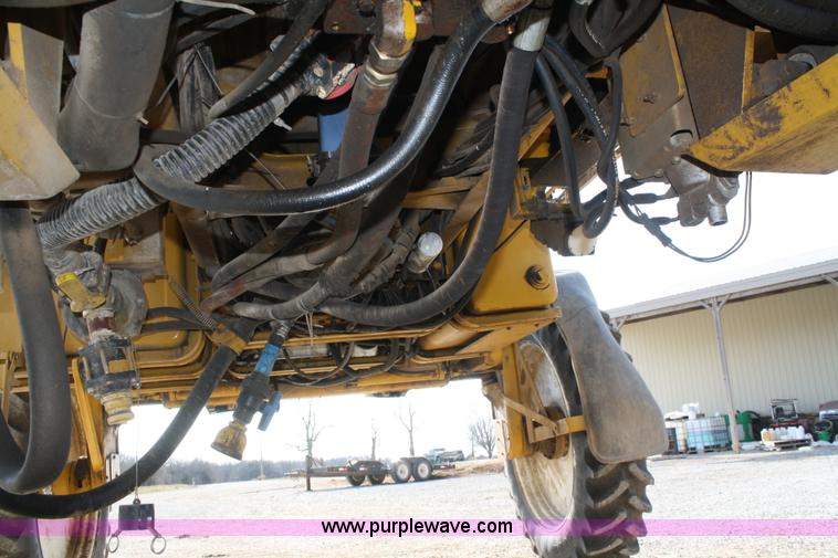 image for item A6729 1996 Ag-Chem RoGator 854 sprayer