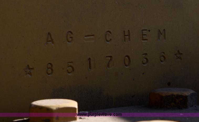 image for item A6729 1996 Ag-Chem RoGator 854 sprayer