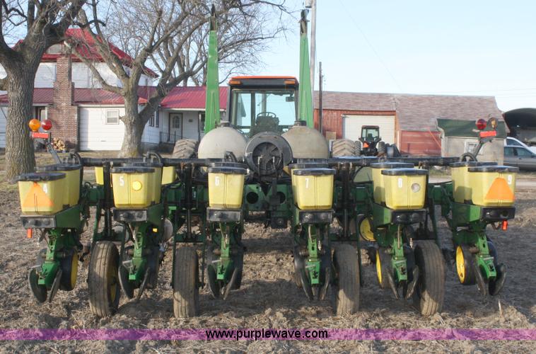image for item A6730 John Deere 7200 12 row planter