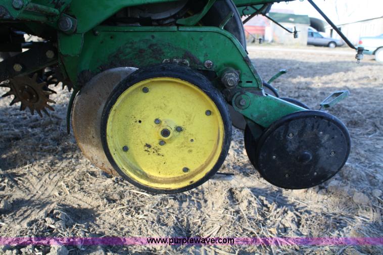 image for item A6730 John Deere 7200 12 row planter