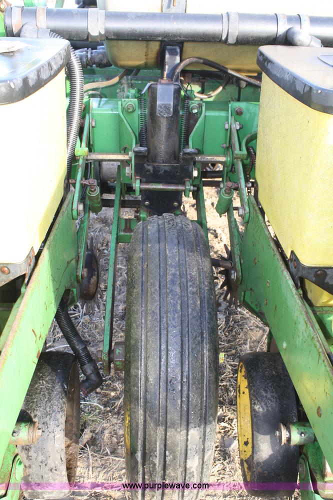 image for item A6730 John Deere 7200 12 row planter