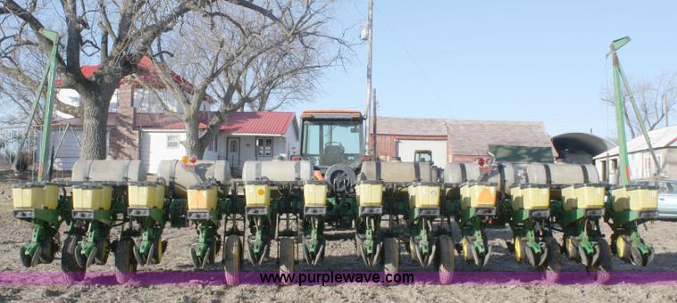 image for item A6730 John Deere 7200 12 row planter