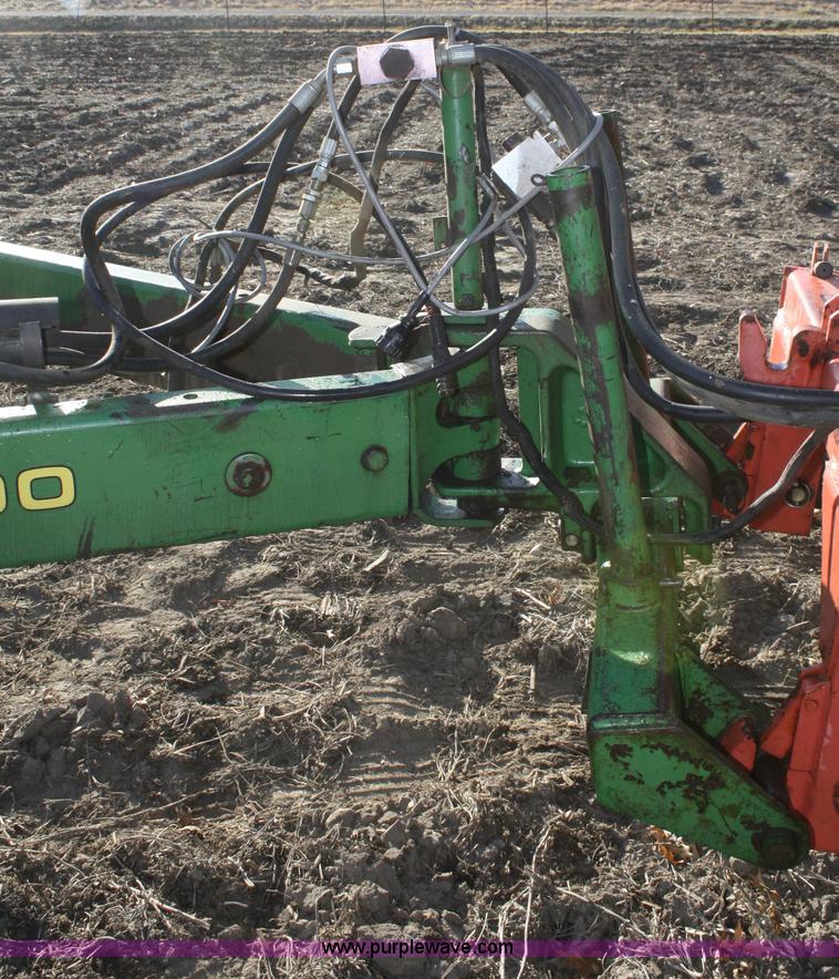image for item A6730 John Deere 7200 12 row planter