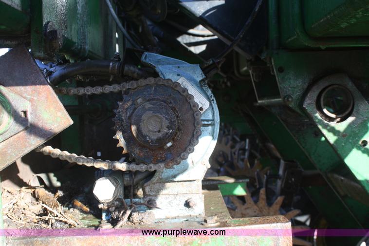 image for item A6730 John Deere 7200 12 row planter