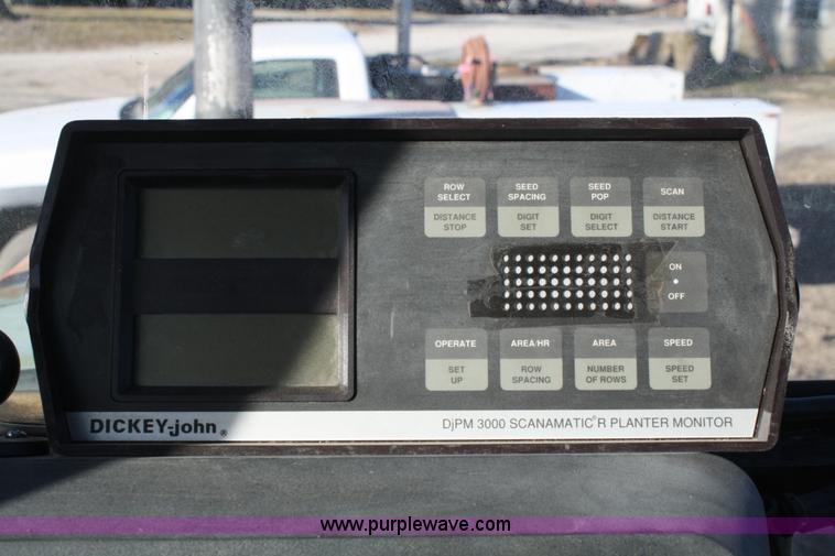 image for item A6730 John Deere 7200 12 row planter