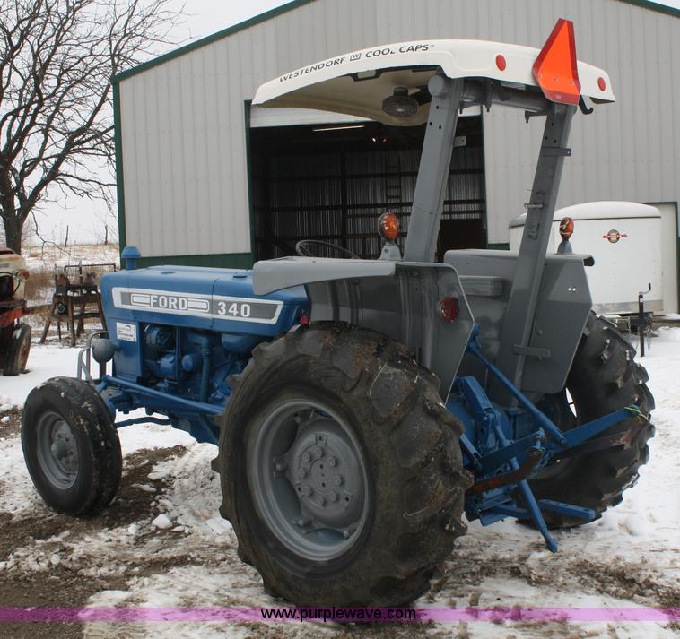 image for item A6993 1989 Ford 340 industrial tractor