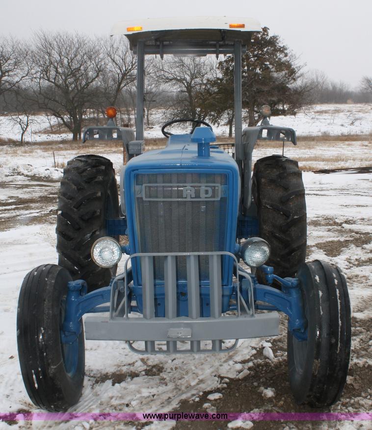 image for item A6993 1989 Ford 340 industrial tractor