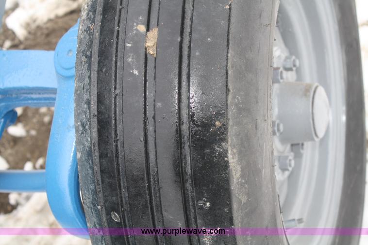 image for item A6993 1989 Ford 340 industrial tractor