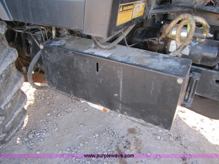 image for item B2128 1984 Case IH 2394 tractor