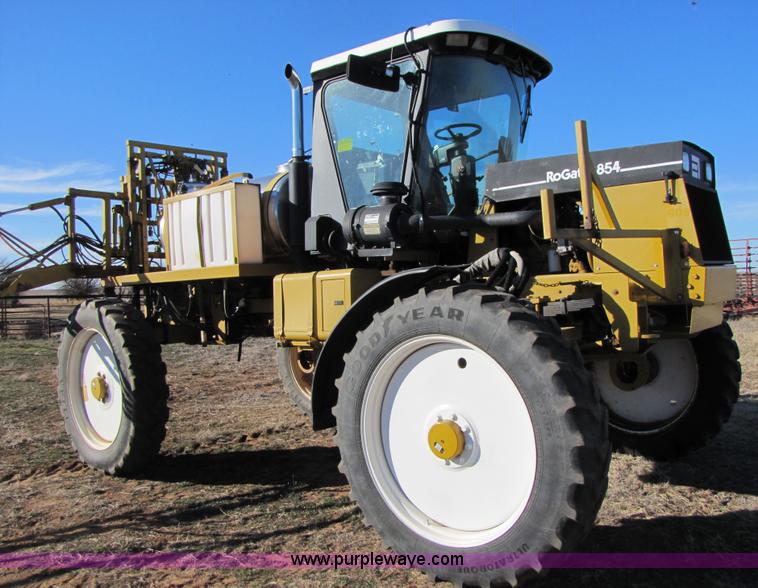 image for item B2197 1998 Ag-Chem RoGator 854 sprayer