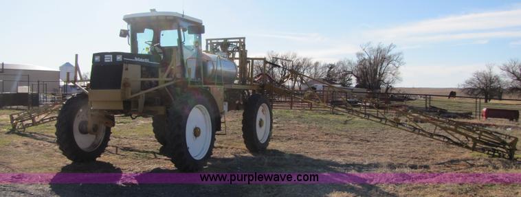 image for item B2197 1998 Ag-Chem RoGator 854 sprayer