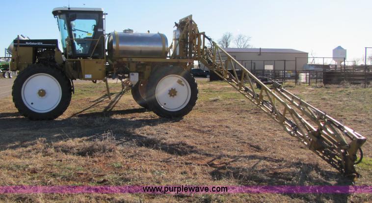 image for item B2197 1998 Ag-Chem RoGator 854 sprayer