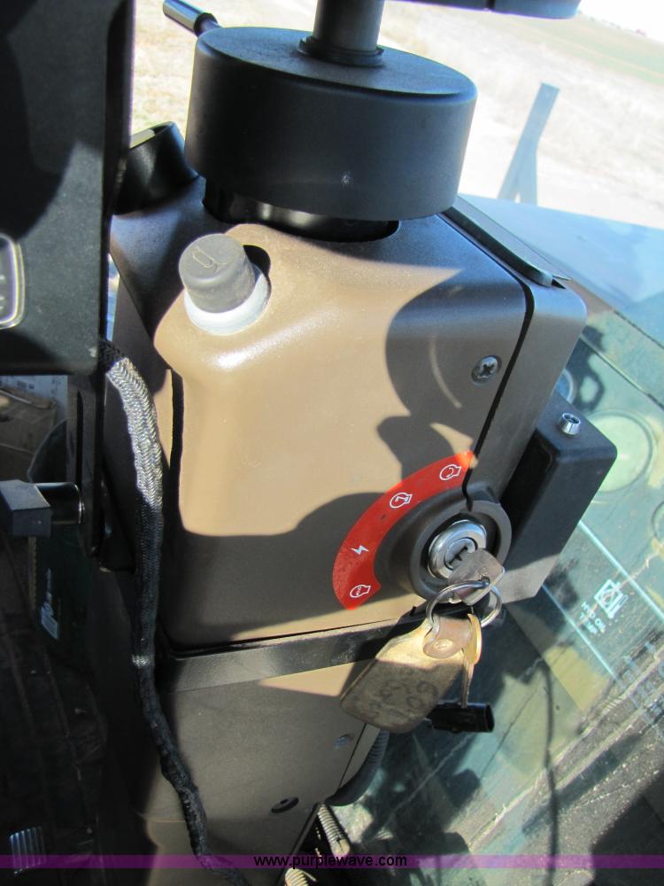 image for item B2197 1998 Ag-Chem RoGator 854 sprayer