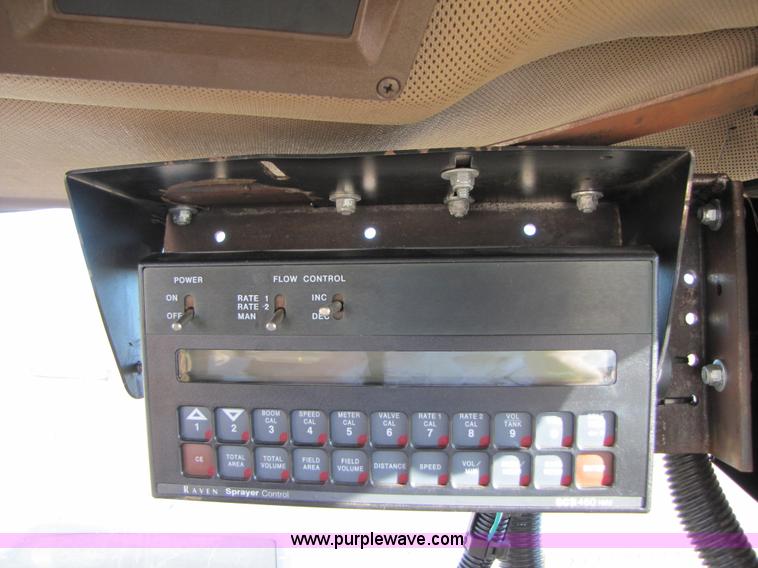 image for item B2197 1998 Ag-Chem RoGator 854 sprayer