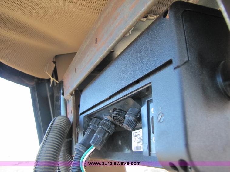 image for item B2197 1998 Ag-Chem RoGator 854 sprayer