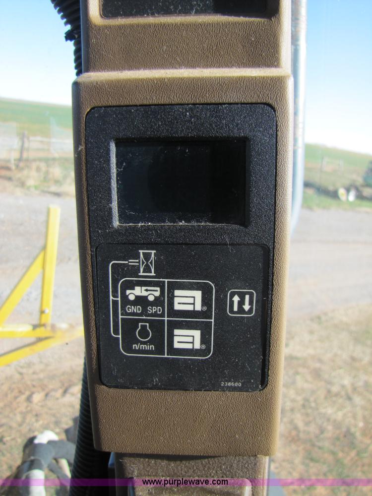 image for item B2197 1998 Ag-Chem RoGator 854 sprayer