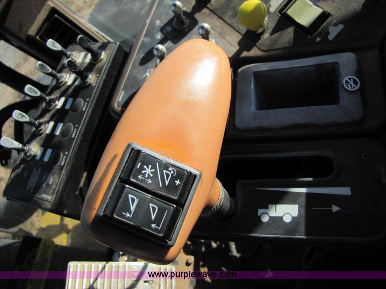 image for item B2197 1998 Ag-Chem RoGator 854 sprayer