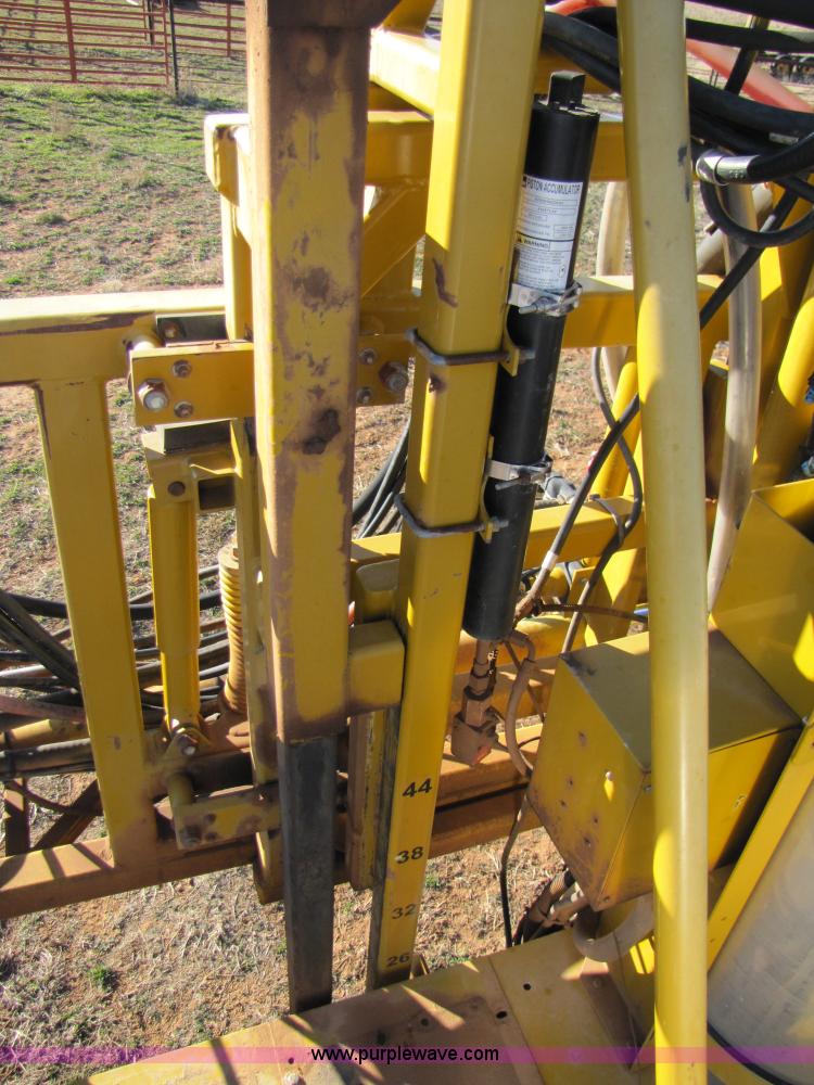 image for item B2197 1998 Ag-Chem RoGator 854 sprayer