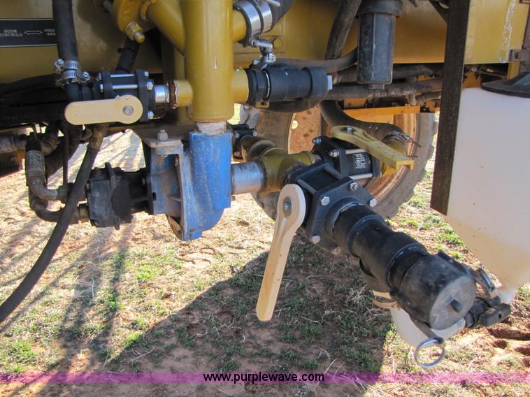 image for item B2197 1998 Ag-Chem RoGator 854 sprayer