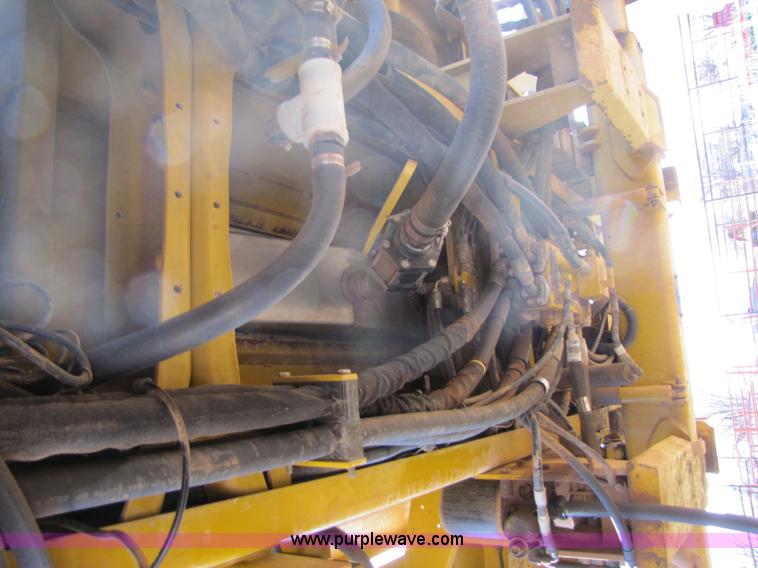 image for item B2197 1998 Ag-Chem RoGator 854 sprayer