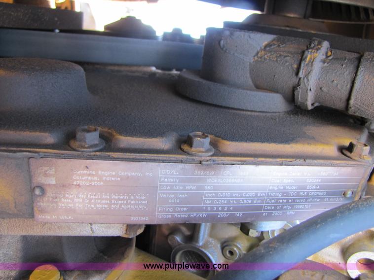 image for item B2197 1998 Ag-Chem RoGator 854 sprayer