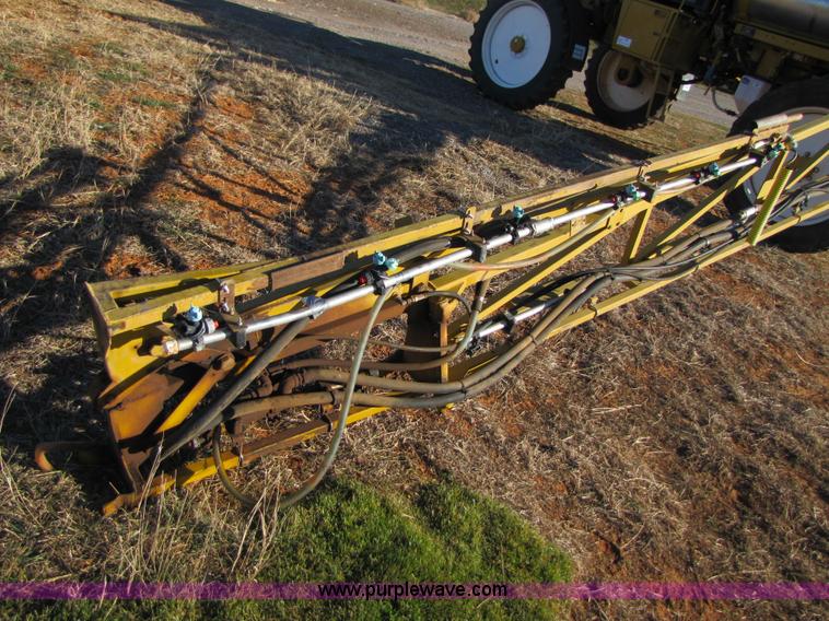 image for item B2197 1998 Ag-Chem RoGator 854 sprayer