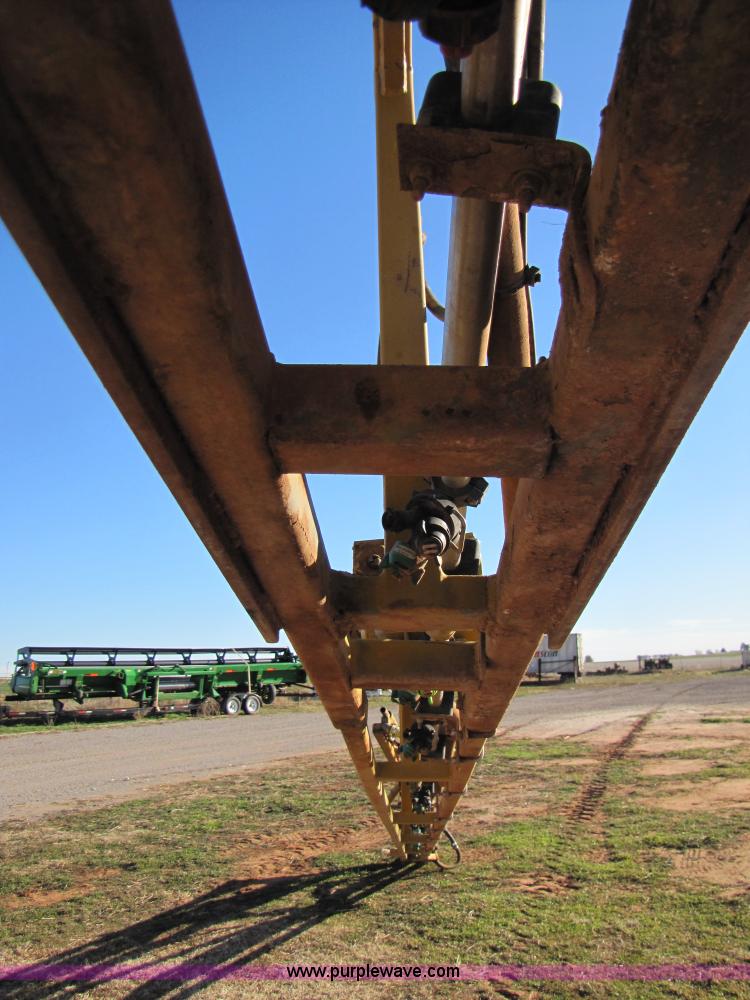 image for item B2197 1998 Ag-Chem RoGator 854 sprayer