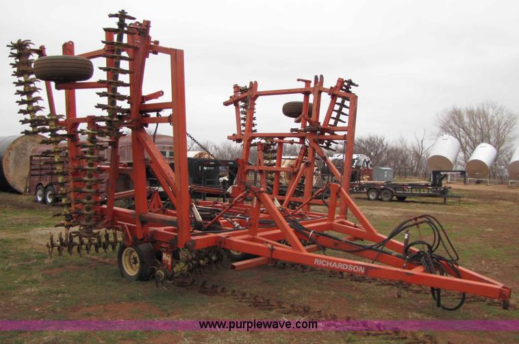 image for item B2206 Richardson 30' mulch treader picker