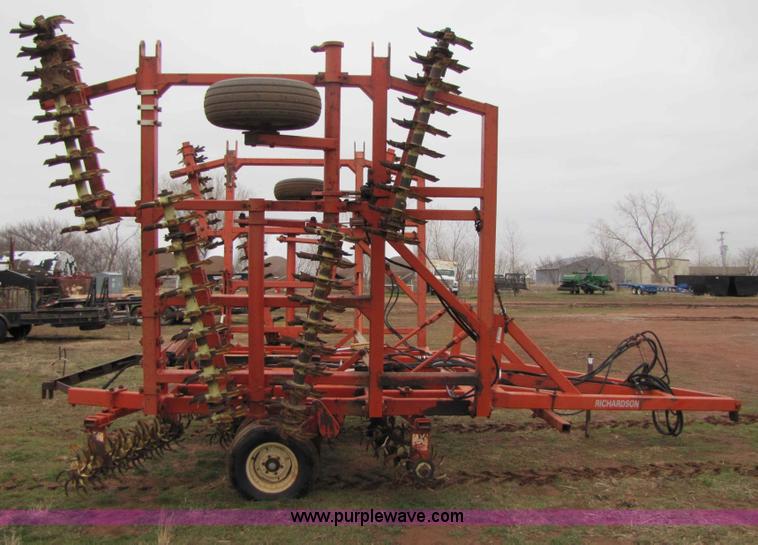 image for item B2206 Richardson 30' mulch treader picker