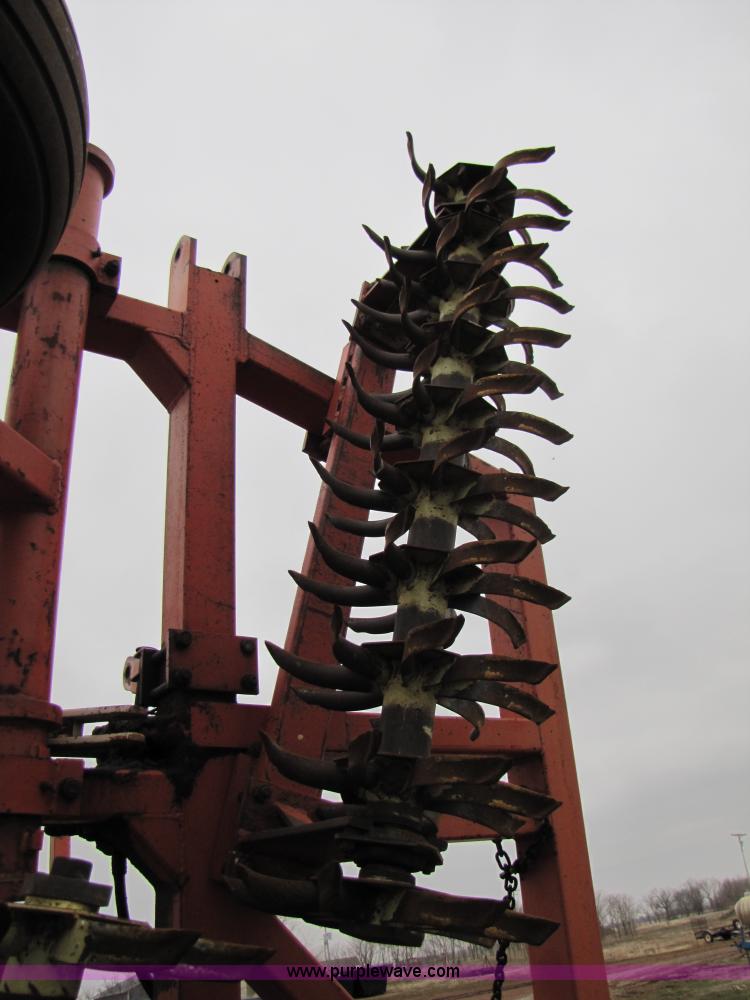 image for item B2206 Richardson 30' mulch treader picker