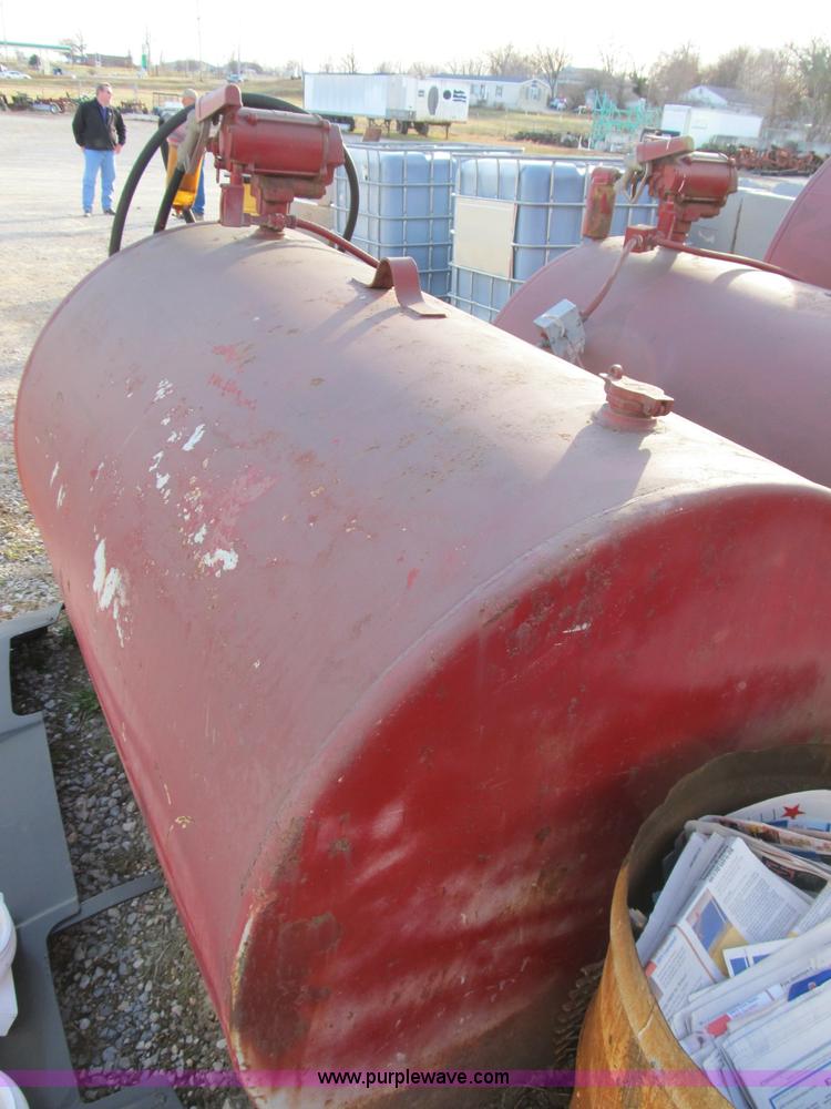 image for item B2600 500 gallon fuel tank