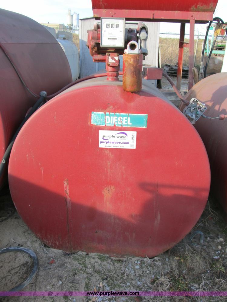 image for item B2601 500 gallon fuel tank
