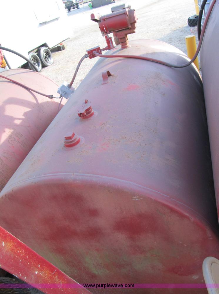 image for item B2601 500 gallon fuel tank