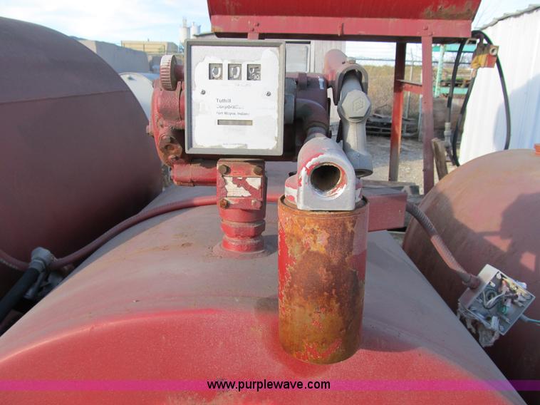 image for item B2601 500 gallon fuel tank