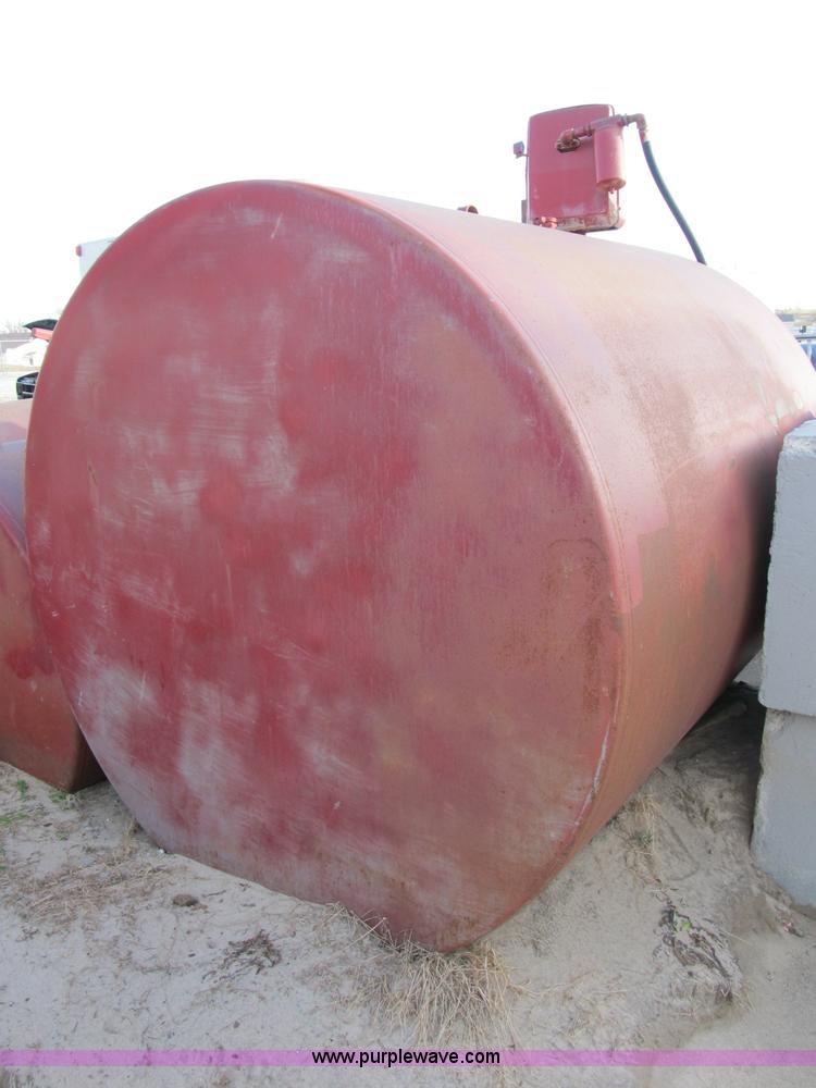 image for item B2602 1,000 gallon fuel tank