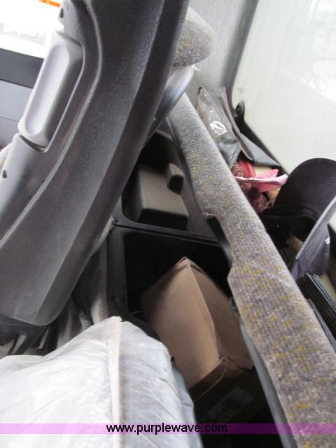 image for item B5093 2006 New Holland CR970 twin rotor combine