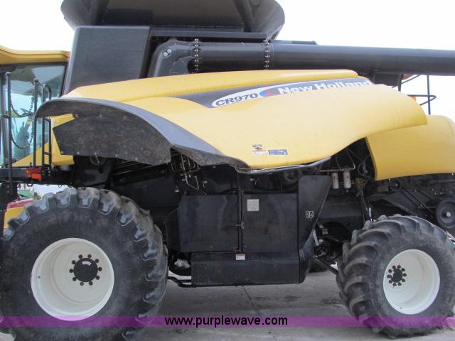 image for item B5093 2006 New Holland CR970 twin rotor combine