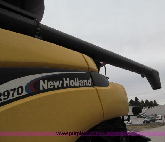 image for item B5093 2006 New Holland CR970 twin rotor combine