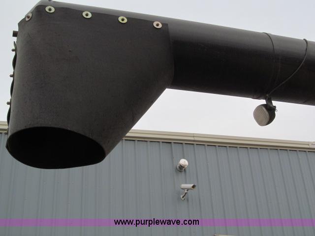 image for item B5093 2006 New Holland CR970 twin rotor combine