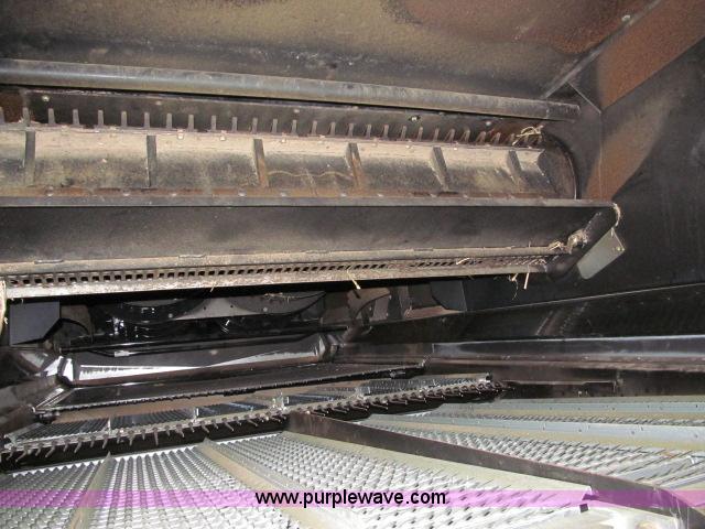 image for item B5093 2006 New Holland CR970 twin rotor combine