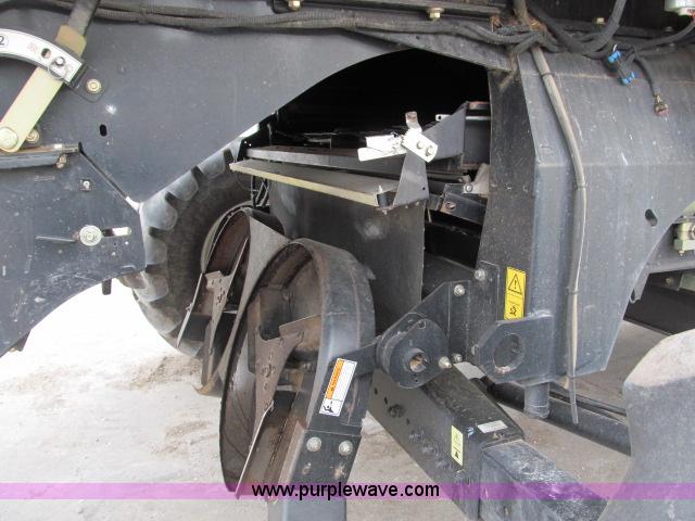 image for item B5093 2006 New Holland CR970 twin rotor combine