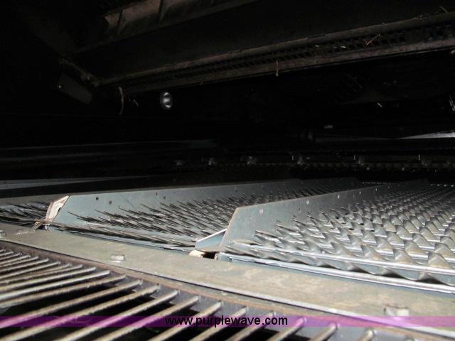 image for item B5093 2006 New Holland CR970 twin rotor combine