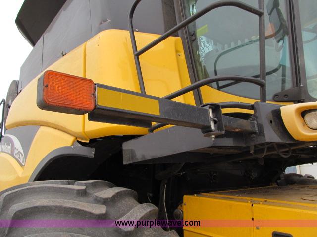 image for item B5093 2006 New Holland CR970 twin rotor combine