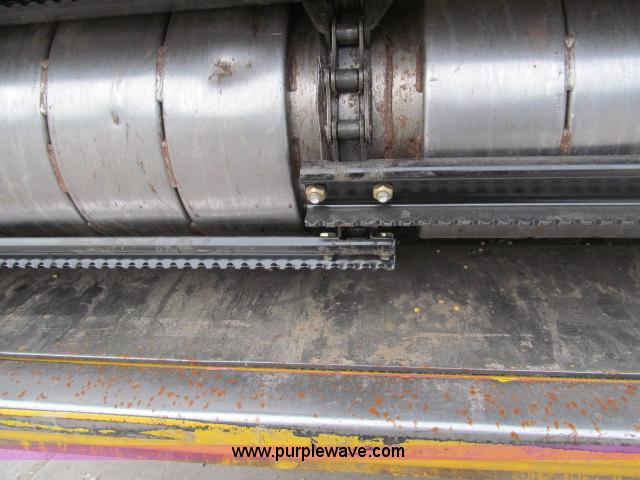 image for item B5093 2006 New Holland CR970 twin rotor combine